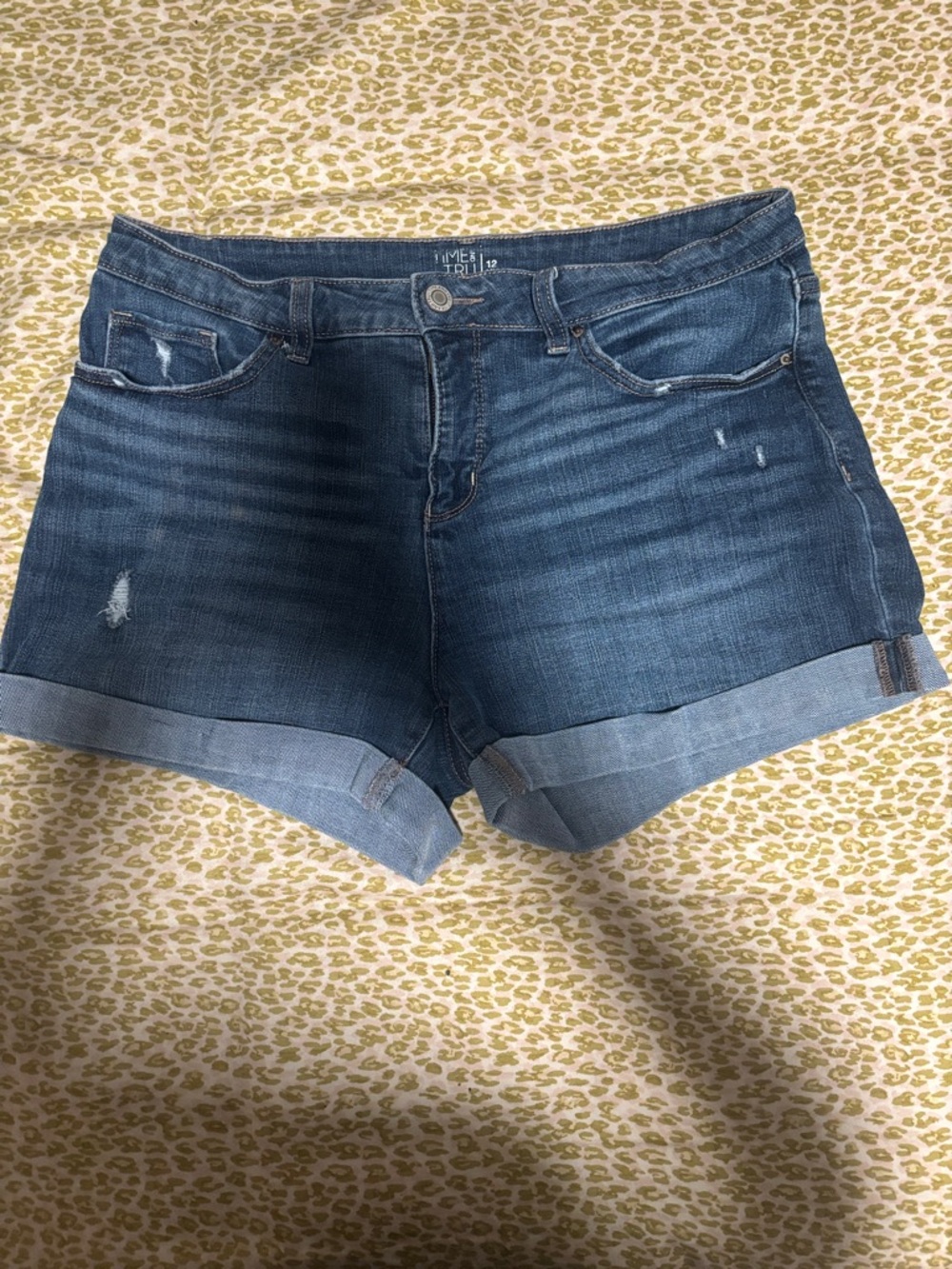 ⭐️Time and Tru Dark⭐️ Blue Rolled Hem Denim Shorts size 12 woman’s